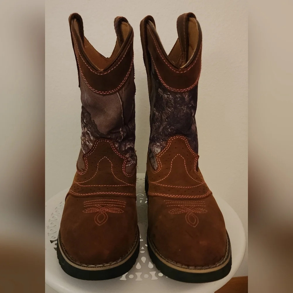 Buckaroo Youth Camo Pink Pull On Boots Size 5